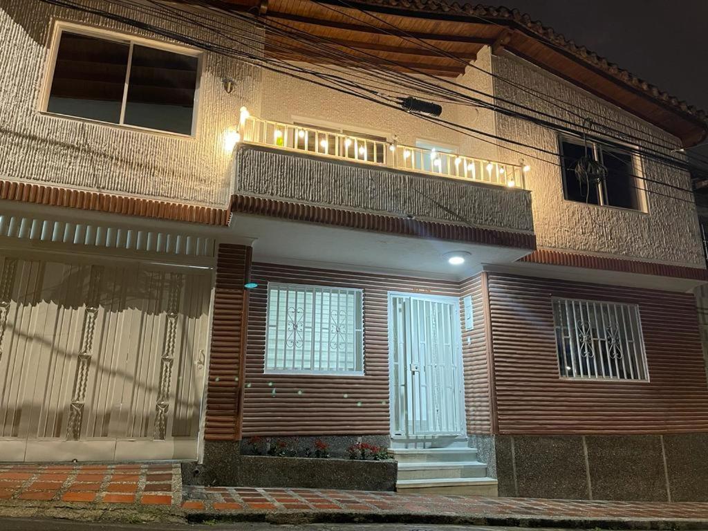 Gaston Coliving Hostel เมเดยิน ภายนอก รูปภาพ
